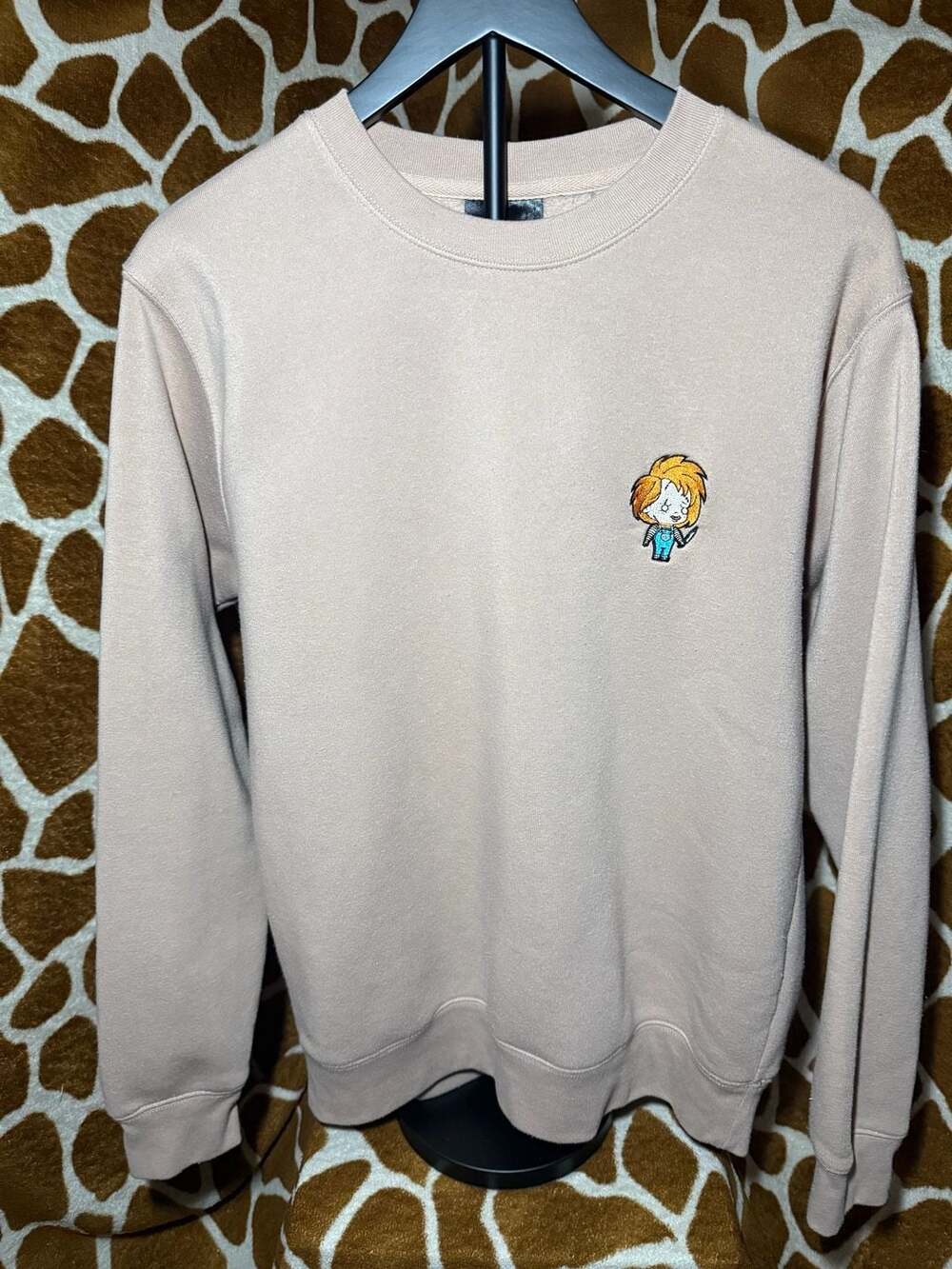 Chucky Licensed Embroidered Chibi Character Beige Crewneck Sweatshirt Size L